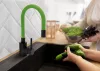 Fala mosogató csaptelep flexibilis csővel, fekete-zöld