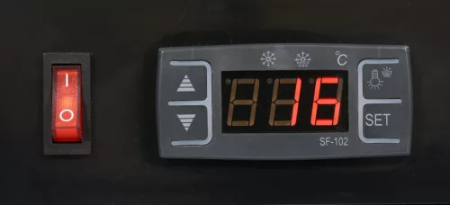 Yato Gastro hűtővitrin 5x1/3gn 135x42x29,5cm fekete