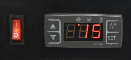 Yato Gastro hűtővitrin 5x1/2gn 180x42x29,5cm fekete