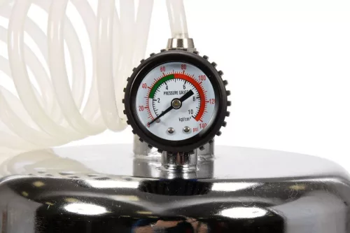 Yato pneumatikus fékfolyadék cserélő készlet 13 részes