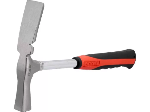 Yato kőműves kalapács 600 g fémnyél berlini típus