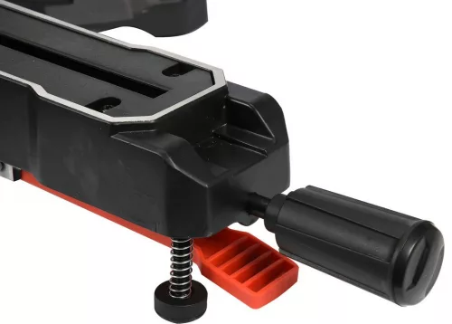 Yato elektromos gérvágó lézeres 305 mm 1800 W