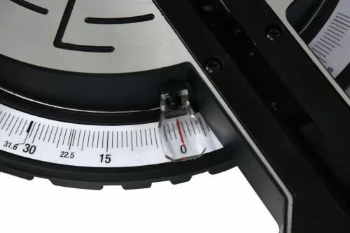 Yato akkus lézeres gérvágó 185 mm 18 V Li-Ion (1 x 4,0 Ah akku + töltő)