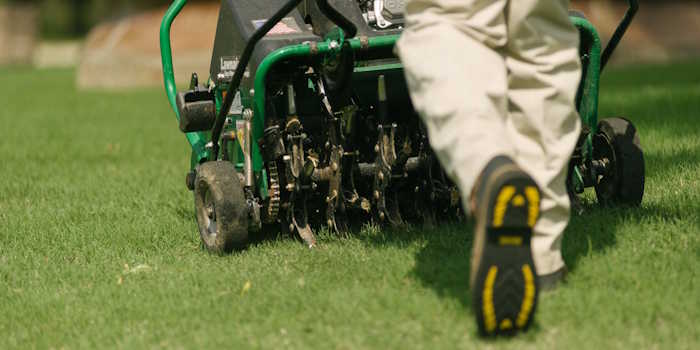 Yato gyepszellőztető választása a szép fűért
